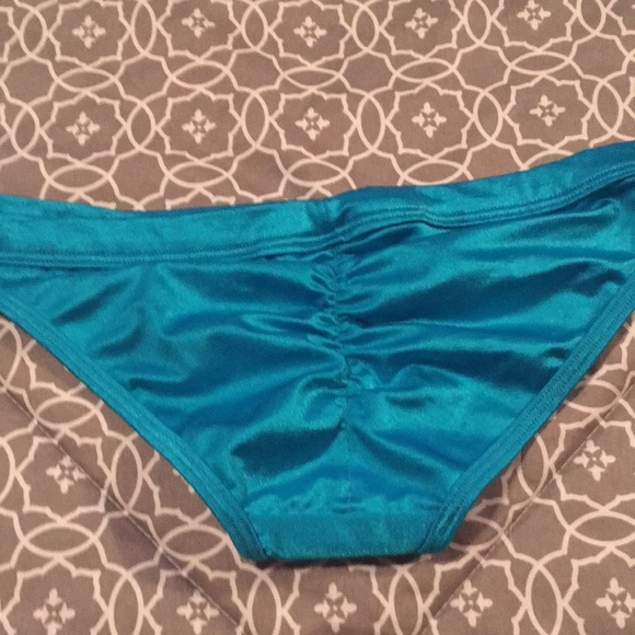 Turquoise bikini bottom with cheeky back like new - Picture 1 of 4